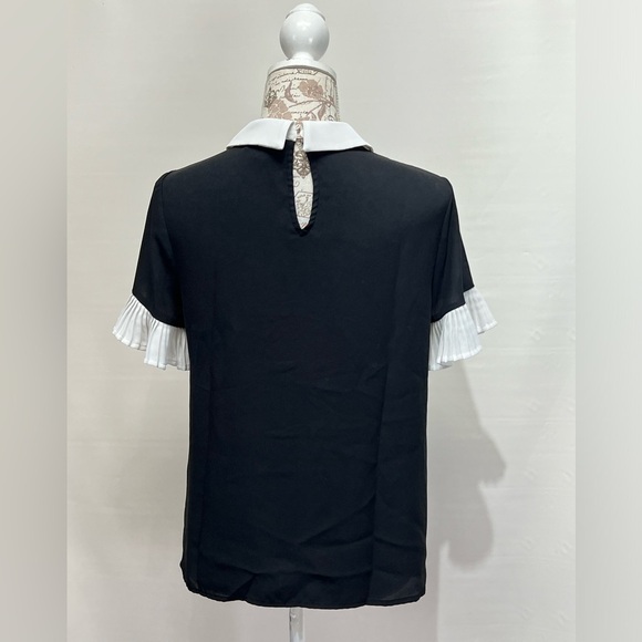 CECE Black‎ and white flutter sleeve top size S - Picture 8 of 14